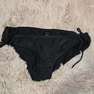 Catalina Women's Black Bikini Swim Bottom Small